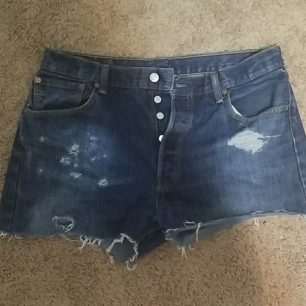 NWOT Vintage Levi Distressed Jean Shorts 501